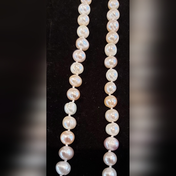 22" Almost Round Circled Pearls 7mm-8mm - Picture 3 of 5